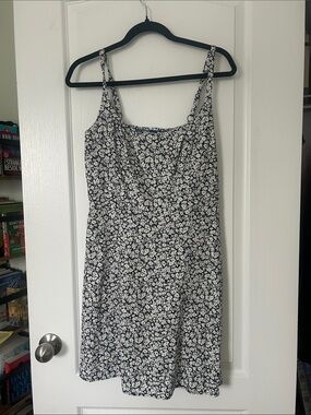 Old Navy Black and White Floral Mini Dress